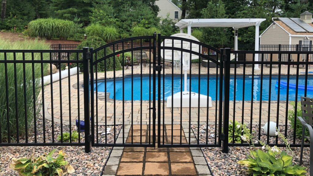 Aluminum Fence Installers