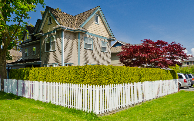 Concord Vinyl Fence