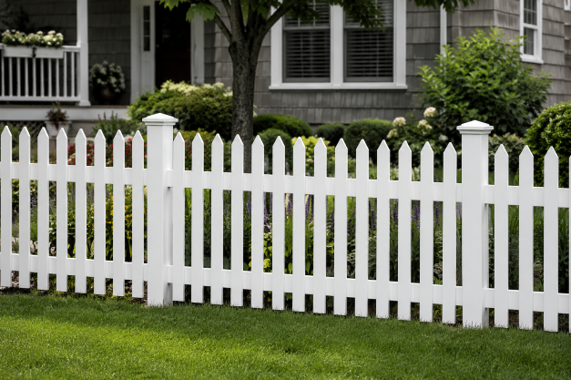 Highland Picket Vinyl Fence